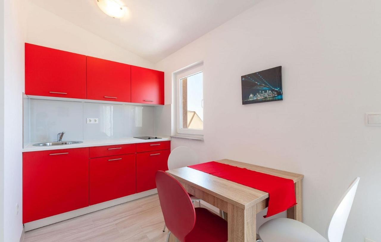 Apartments With A Parking Space Stanici, Omis - 17894 Luaran gambar